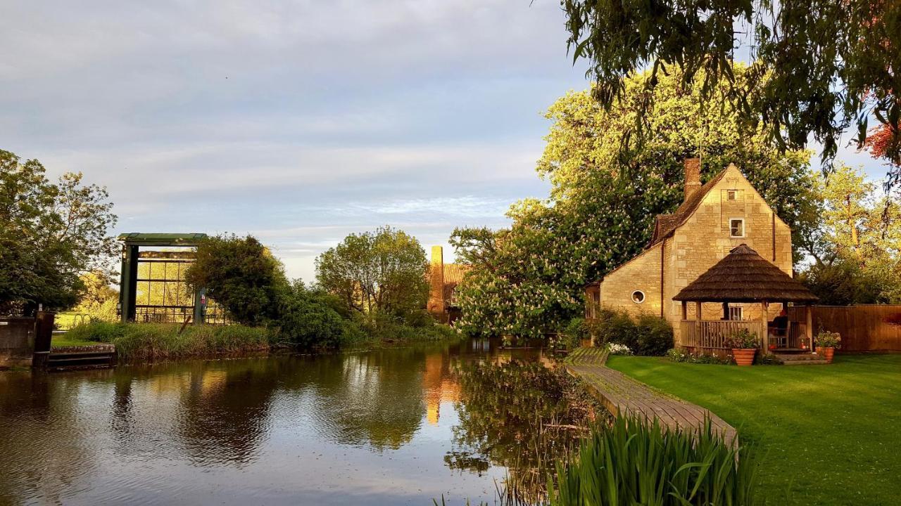 River Nene Cottages Water Newton ภายนอก รูปภาพ